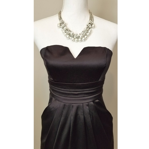 Black Strapless Dress with Pockets - Picture 2 of 7